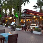 Deniz מלון 3*