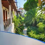 Deniz Hotel 3*