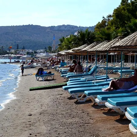 Deniz Szálloda 3*