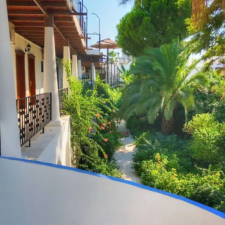 Deniz Hotel 3*