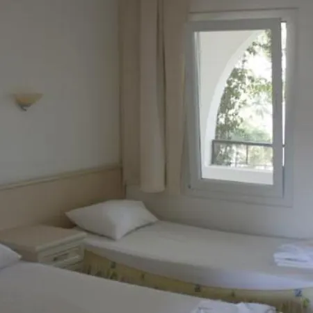 Otel Deniz 3*