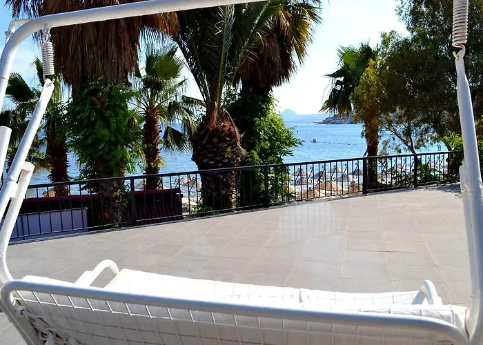 Ξενοδοχείο Deniz 3*