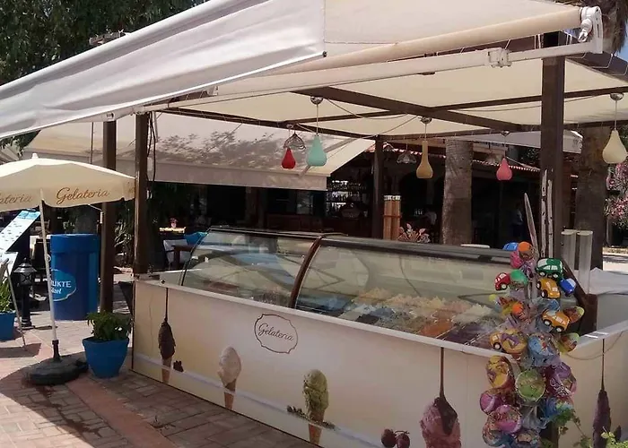 Deniz Ξενοδοχείο 3*