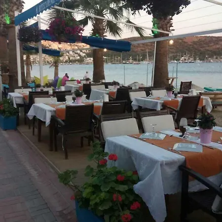 Deniz Отель 3*
