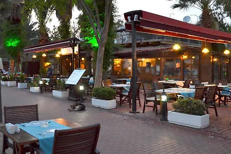 Deniz Hotel 3*